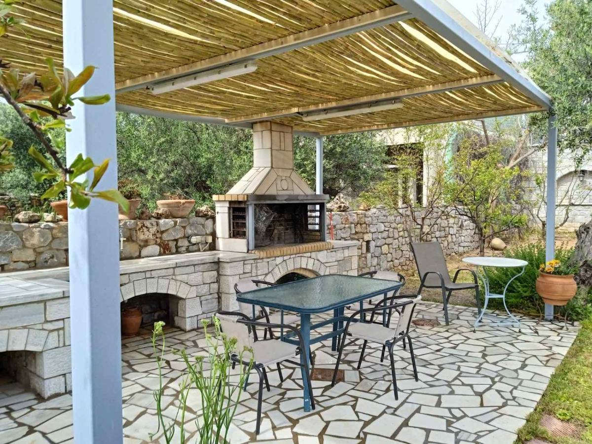 Atha-Tina:Traditional Stone Homes Agios Nikolaos  Exterior photo